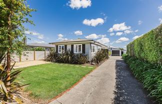 223 Lumsden Place, Akina