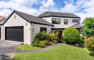 2/11 Waratah Street, Birkenhead
