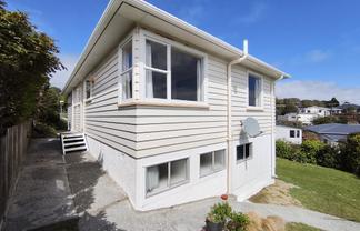 3 Griffiths Grove, Newlands