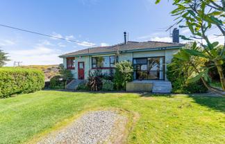16 Nichol Road, Bluff