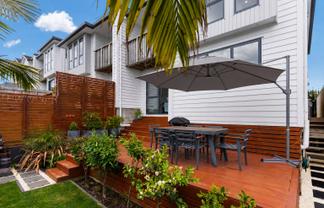 6/33 Barrack Road, Mount Wellington