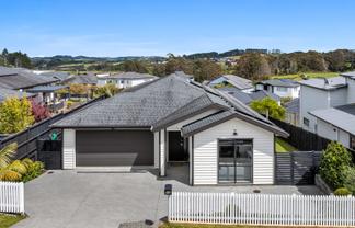 15 Tautoru Avenue, Orewa
