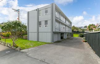 3/229 Karori Road, Karori