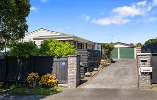 40 Poplar Grove, Whalers Gate