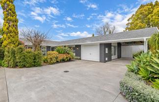 12 Rene Place, Sunnyhills