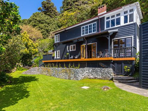455 Muritai Road, Eastbourne