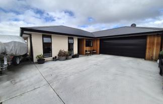 81 Redwood Street, Redwoodtown