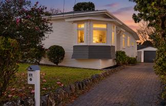 15 Chatham Avenue, Mount Albert