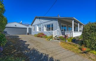 7 Nash Parade, Foxton Beach