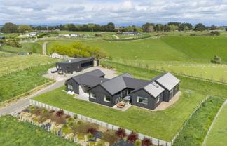 51 View Road, Halcombe