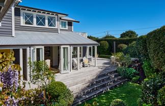2 Tawa Street, Eastbourne