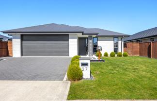 27 Minerva Crescent, Woodend