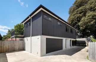 127A Fourteenth Avenue, Avenues