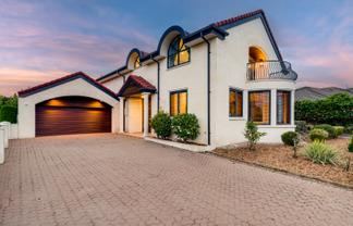15 Chateau Drive, Burnside