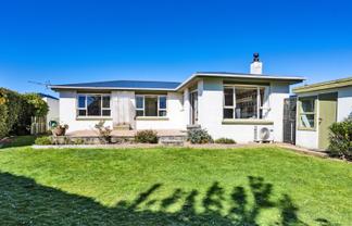 90 Prospect Terrace, Newfield