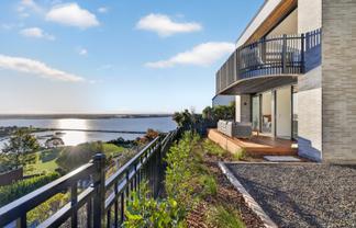 19b Inverness Lane, Redcliffs