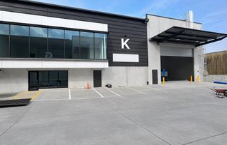 High-Stud Warehouse & Excellent Connectivity