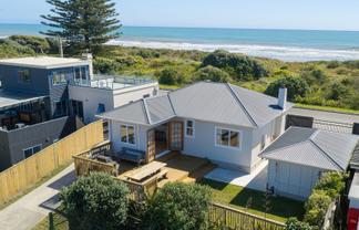 10 Marine Parade, Otaki Beach