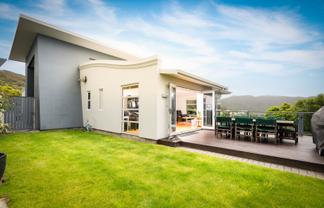7 Caughley Grove, Karori