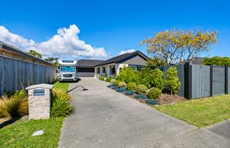 84 The Drive, Paraparaumu Beach