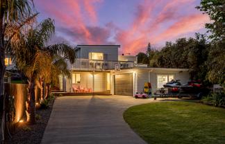 8 Webber Street, Paraparaumu Beach