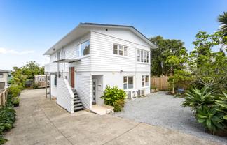105 & 105A Richardson Road, Mount Albert