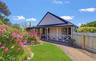 9 Baigent Road, Enner Glynn