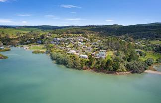 11 Moana Road, Tinopai