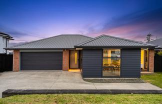 81 Manuel Road, Silverdale