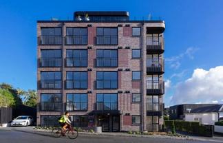 305/2 Finch Street, Morningside