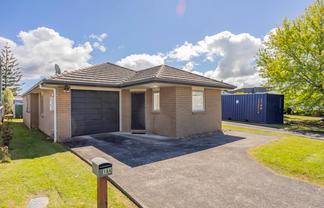 18A Duncan Avenue, Te Atatu South