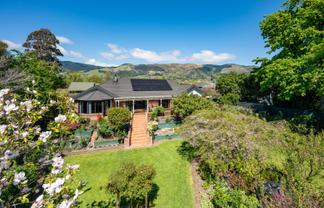5 Holdaway Grove, Richmond