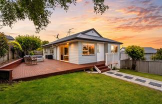 27 Ian Sage Avenue, Torbay