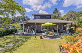 142 Opera Place, Whangapoua