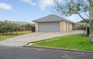 50 Solomon Street, Brookfield