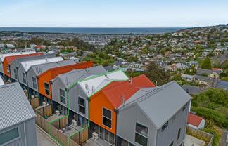 8/20 Henderson Street, Mornington