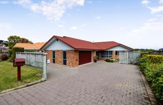 14 West Ridge Drive, Western Heights