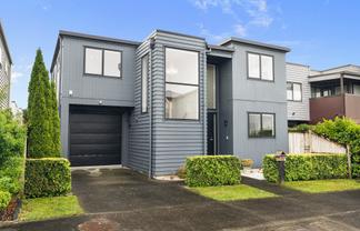 32 Lockheed Street, Hobsonville