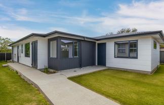 24/2 Dunorling Street, ALEXANDRA