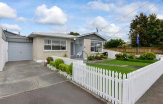 588 Queen Street East, Levin