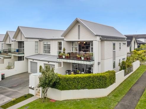 25B Blake Greens, Silverdale