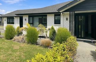 62 Twin Parks Rise, Papakura