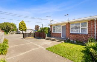 1/609 Hereford Street, Linwood