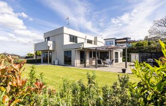 84 Churchill Drive, Taradale