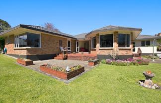 25 Ashmore Drive, Frankleigh Park