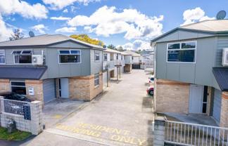 2/11 Beatty Street, Melville
