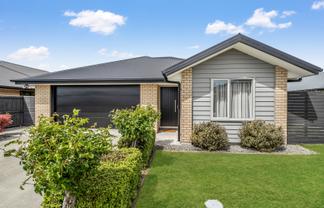 37 Moreton Green, Rolleston