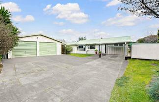 63 Beach Road, Papakura
