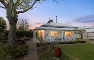 284 Main Road, Tairua