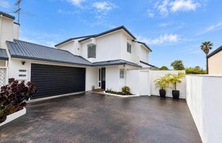 8B Nihill Crescent, Mission Bay